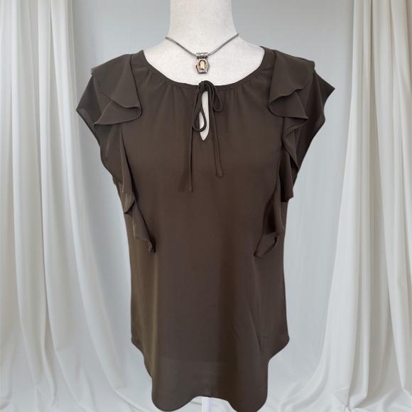 EXPRESS V-Neck Pullover Flutter Front Blouse - Picture 1 of 5